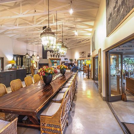 فندق The Mushara Outpost Mokuti Lodge المظهر الخارجي الصورة