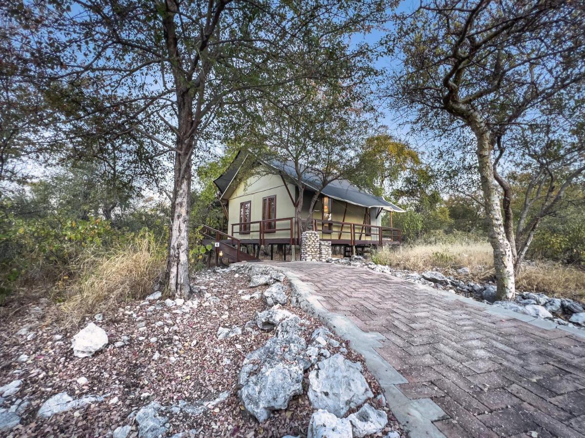 فندق The Mushara Outpost Mokuti Lodge المظهر الخارجي الصورة